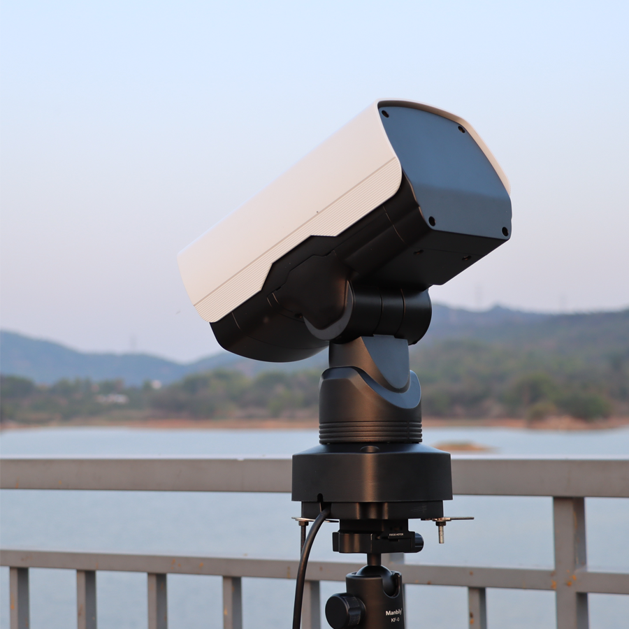 BirdGoo-Mini Smart Outdoor bird defense system with Laser Autonomic deterrents